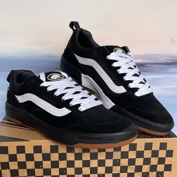 Vans Men’s ZahbaBlack/WhiteVN0007QQBA2Sneakers